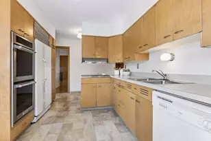 2595 Vale Crest Rd, Golden Valley, MN 55422 - Photo 18