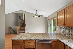 8270 Dawson Way, Inver Grove Heights, MN 55076 - Photo 10