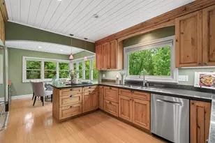 784 Hilltop Ct, Mendota Heights, MN 55118 - Photo 10