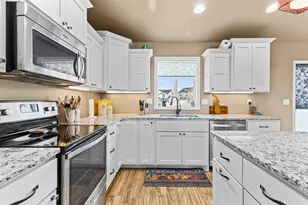 5509 58 St S, Fargo, ND 58104 - Photo 12