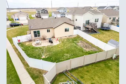 5509 58th Street S, Fargo, ND 58104 - Photo 2