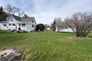121 SW O'Connell St, Clontarf, MN 56226 - Photo 2