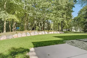 9550 Woodlawn Pl N, Champlin, MN 55316 - Photo 10