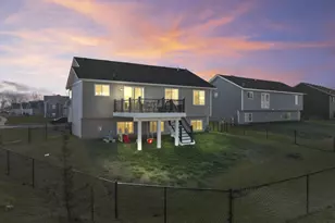 380 Cross Cir, Dundas, MN 55019 - Photo 2