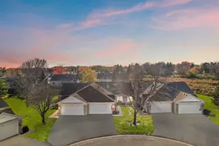 7556 Ojibway Park Bay, Woodbury, MN 55125 - Photo 2