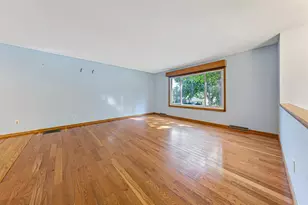 759 Lathrop Dr, Northfield, MN 55057 - Photo 8