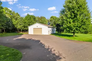 39541 Eastwood Ave, North Branch, MN 55056 - Photo 12
