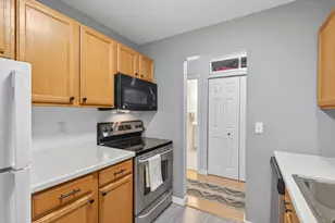 1304 W Medicine Lake Dr, Plymouth, MN 55441 - Photo 6
