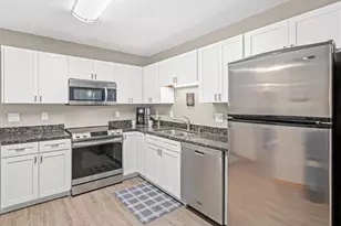 13145 Gemstone Ct, Apple Valley, MN 55124 - Photo 10