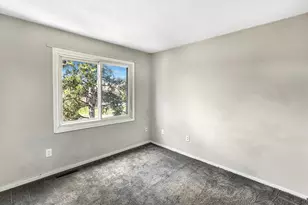 607 E Burnsville Pkwy, Burnsville, MN 55337 - Photo 14