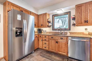 122 W Fir Ave, Fergus Falls, MN 56537 - Photo 18
