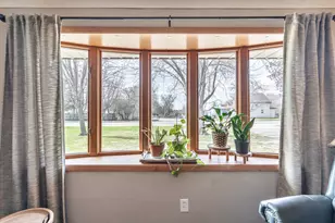 122 W Fir Ave, Fergus Falls, MN 56537 - Photo 10