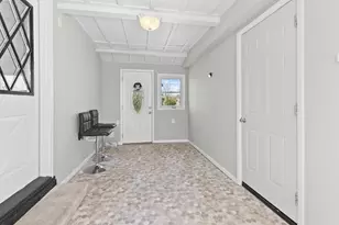 2420 Hazelwood St, Maplewood, MN 55109 - Photo 8