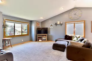 357 Glenmeadow St, River Falls, WI 54022 - Photo 2