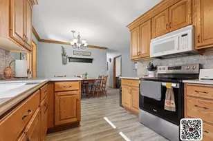 908 Pleasantview Dr SE, Willmar, MN 56201 - Photo 6
