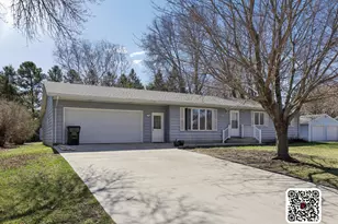 908 Pleasantview Dr SE, Willmar, MN 56201 - Photo 2