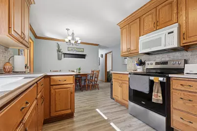908 Pleasantview Drive SE, Willmar, MN 56201 - Photo 6