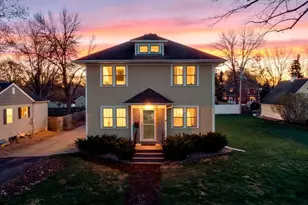 721 6th St W, Hastings, MN 55033 - Photo 1