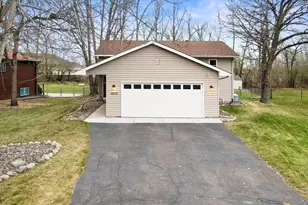 1073 5th Ave SW, Forest Lake, MN 55025 - Photo 2