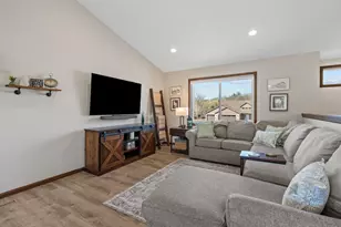 375 29th Ave SE, Saint Cloud, MN 56304 - Photo 4