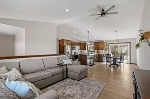 375 29th Ave SE, Saint Cloud, MN 56304 - Photo 6