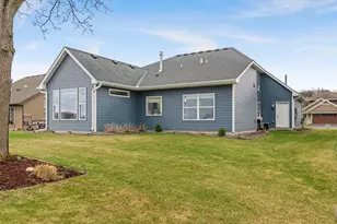 25407 Farmstead Ln, Wyoming, MN 55092 - Photo 36