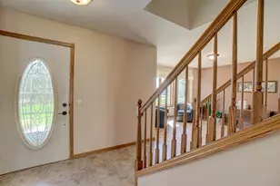 922 Ridge Pass, Hudson, WI 54016 - Photo 4