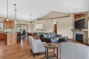 3940 Creek View Ln SW, Rochester, MN 55902 - Photo 4