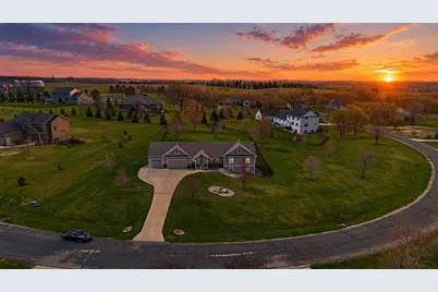 3940 Creek View Lane SW, Rochester, MN 55902 - Photo 2