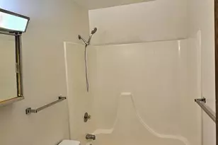 650 Summit Dr, Fairmont, MN 56031 - Photo 6