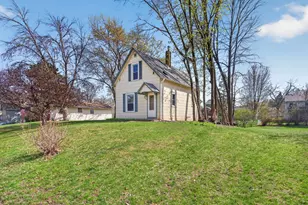 2470 South Avenue E, North Saint Paul, MN 55109 - Photo 2