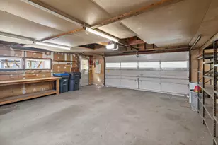 2470 South Avenue E, North Saint Paul, MN 55109 - Photo 4