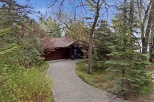 633 N Shore Dr, Detroit Lakes, MN 56501 - Photo 2