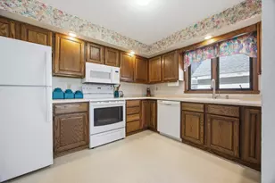 327 10th Ave S, Fargo,  58103 - Photo 12