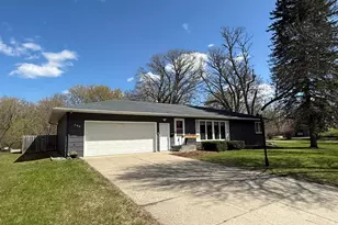 740 Springen Ave, Fergus Falls, MN 56537 - Photo 4