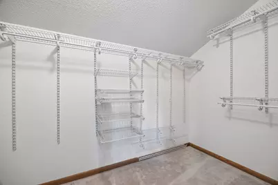 8290 W Lake Court, Chanhassen, MN 55317 - Photo 18