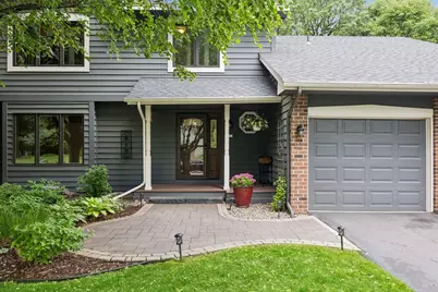 8290 W Lake Court, Chanhassen, MN 55317 - Photo 6