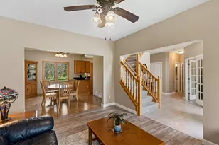 10053 Raleigh Ct, Woodbury, MN 55129 - Photo 4