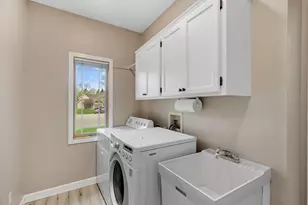 10053 Raleigh Ct, Woodbury, MN 55129 - Photo 12