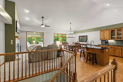 112021 Hidden Creek Place, Chaska, MN 55318 - Photo 4