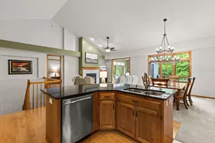 112021 Hidden Creek Pl, Chaska, MN 55318 - Photo 8
