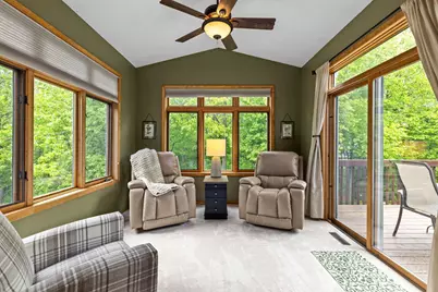 112021 Hidden Creek Place, Chaska, MN 55318 - Photo 16