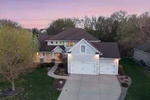 9086 Wildwood Cir, Shakopee, MN 55379 - Photo 1