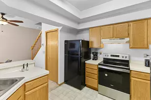 526 Lovell Ave, Roseville, MN 55113 - Photo 12