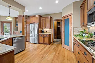 9071 Horizon Dr, Shakopee, MN 55379 - Photo 8