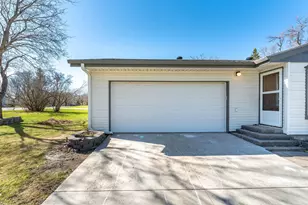 1034 Randolph Ave, Fergus Falls, MN 56537 - Photo 4