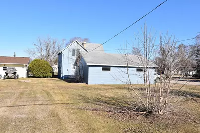 321 1st Avenue SW, Baudette, MN 56623 - Photo 4