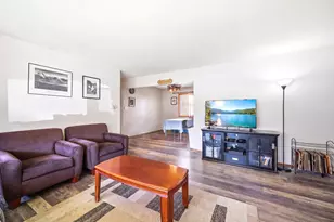 182 Faye St, Saint Paul, MN 55119 - Photo 10