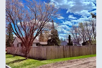 121 5th Avenue NW, Baudette, MN 56623 - Photo 10