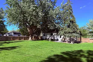 121 5th Ave NW, Baudette, MN 56623 - Photo 4